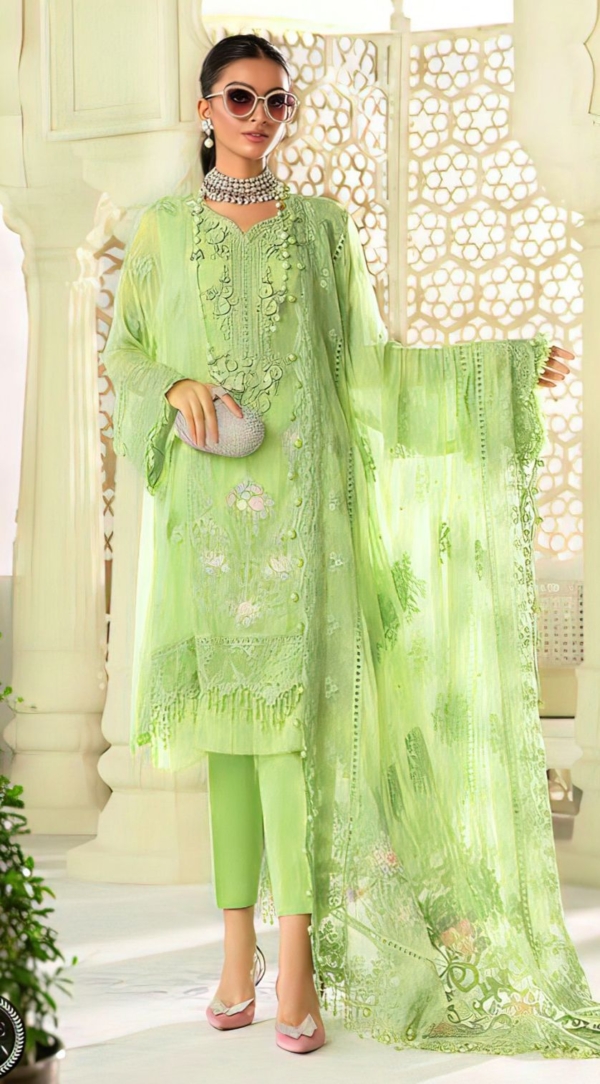 2K25 – 3D Floral Embroidered Lawn Suit with Chiffon Dupatta