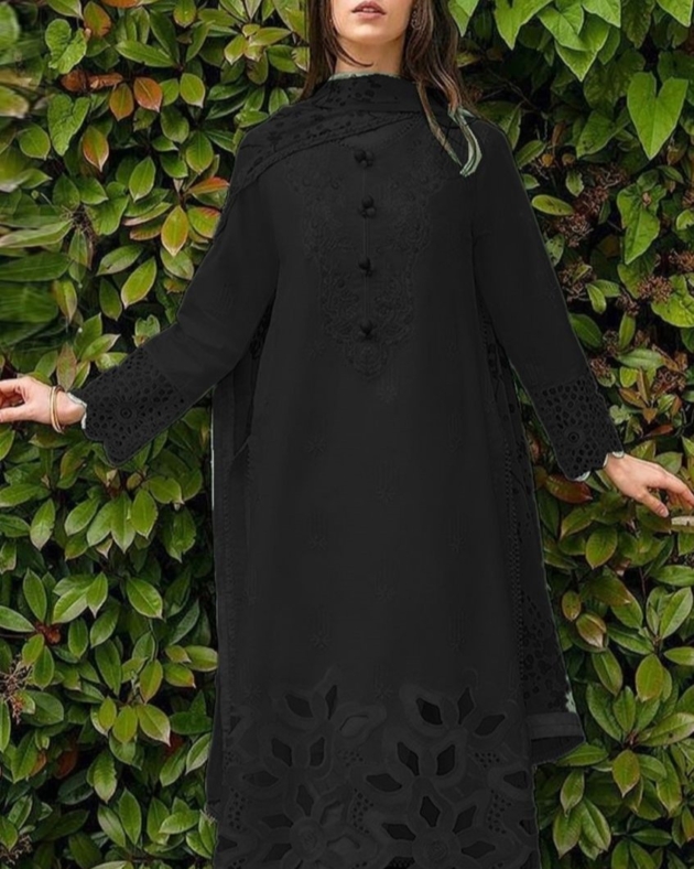 Doria Lawn Embroidered Suit – 3PC