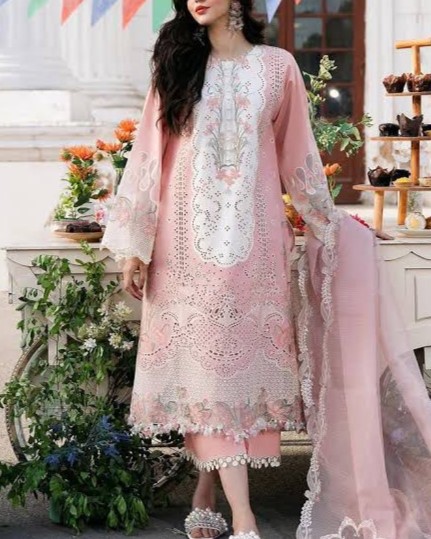 2K25 Luxury Lawn 3PC Embroidered Suit with Voil Dupatta