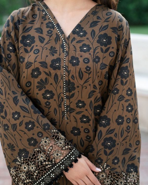2K25 Schiffli Embroidered Lawn 3PC Suit with Chiffon Dupatta - Image 5