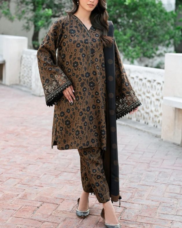 2K25 Schiffli Embroidered Lawn 3PC Suit with Chiffon Dupatta