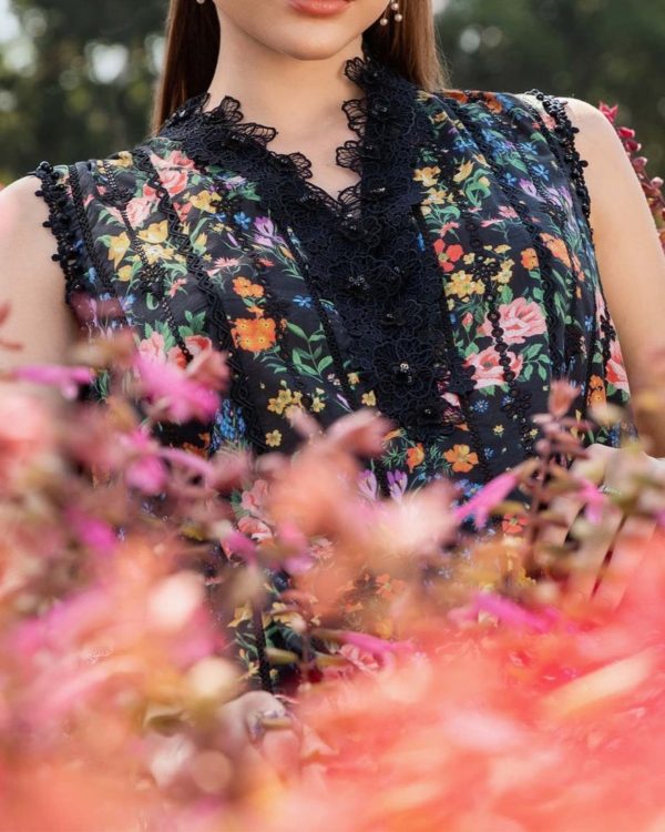 2K25 Premium Printed Lawn 3PC Suit with Embroidery Accents - Image 4