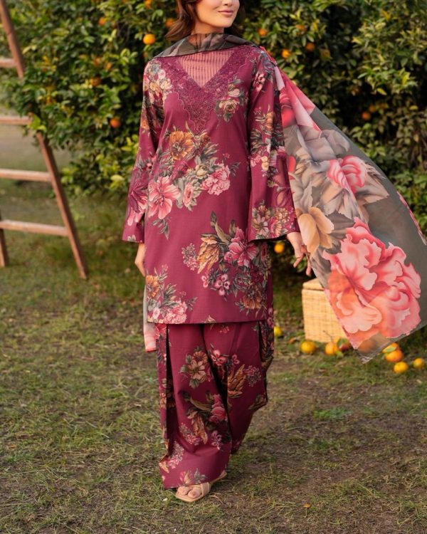 2K25 Premium Lawn 3PC Suit with Organza Dupatta - Image 2