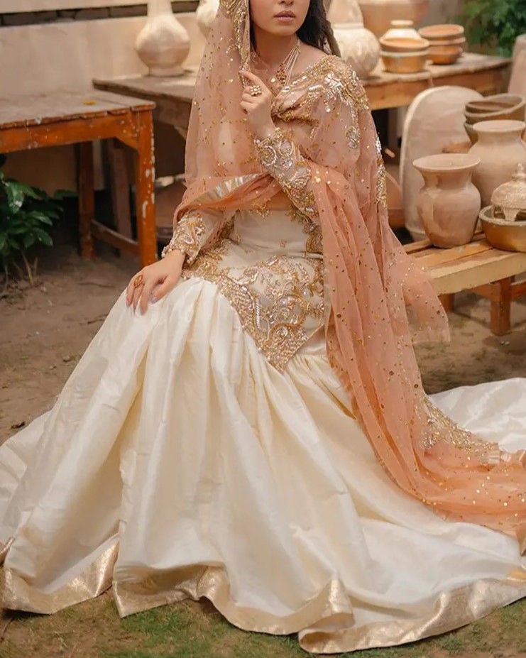 Wedding Wear Organza Embroidered 3PC Suit with Adda Work - Image 3