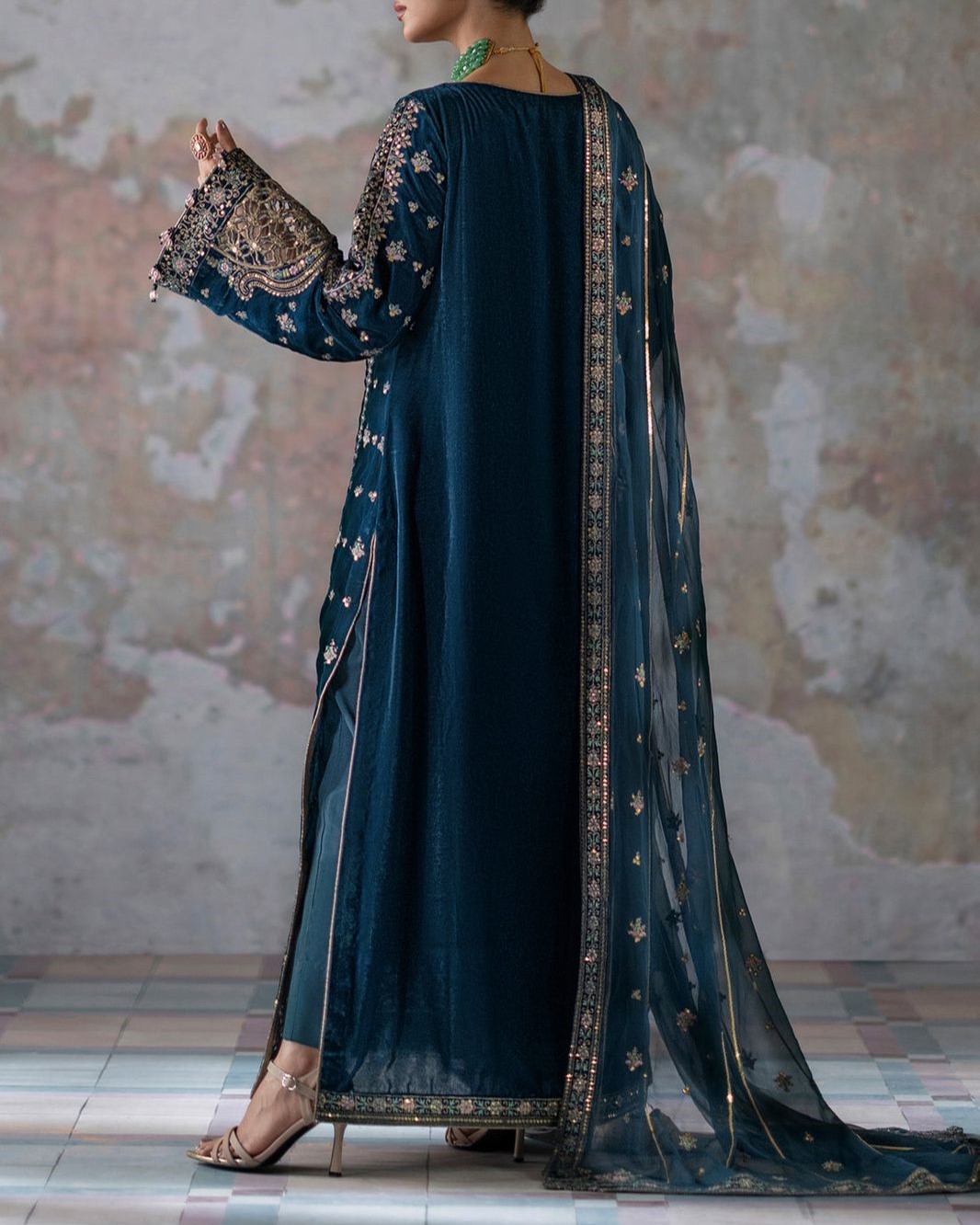 Velvet Heavy Embroidered Spangle Work 3PC Suit with Organza Dupatta - Image 2