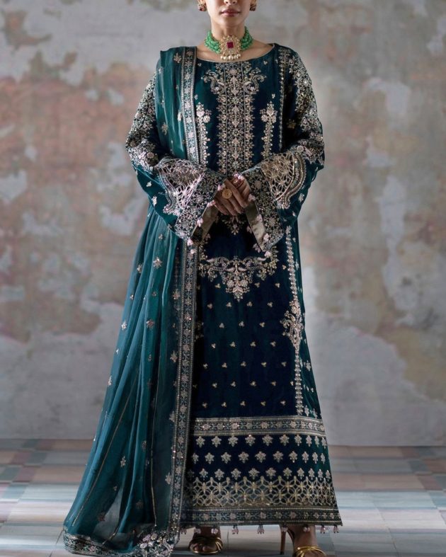 Velvet Heavy Embroidered Spangle Work 3PC Suit with Organza Dupatta