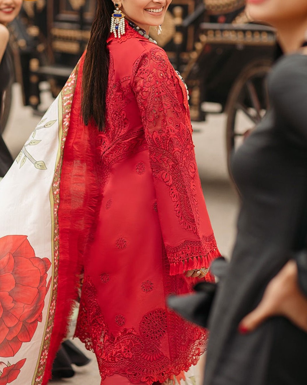 Lawn Chikankari Embroidered Suit - Image 3