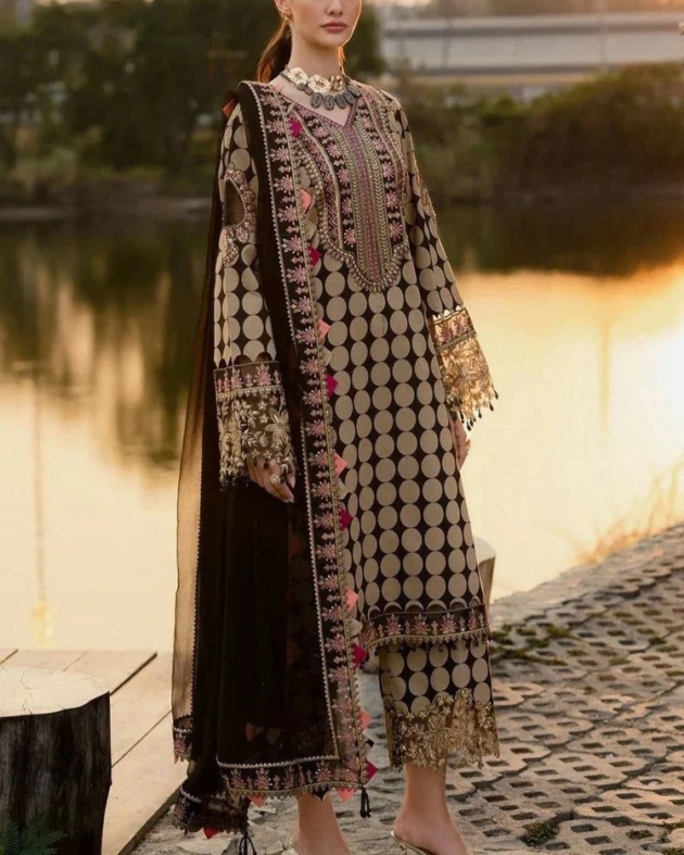 Lawn Suit with Chiffon Dupatta