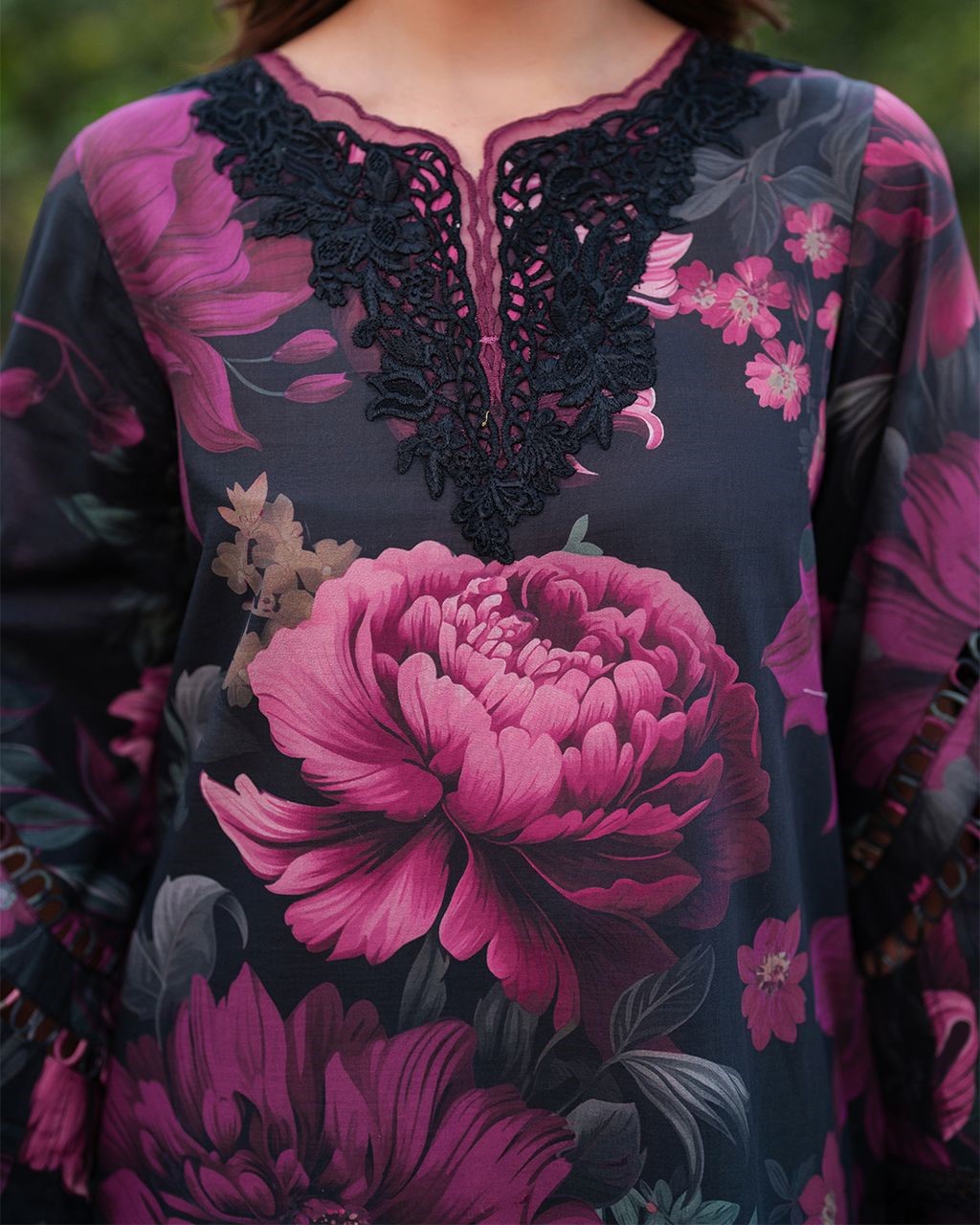 Digital Printed Lawn Suit - Image 3